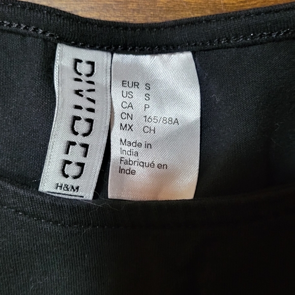 Divided Crop Top - Picture 2 of 2